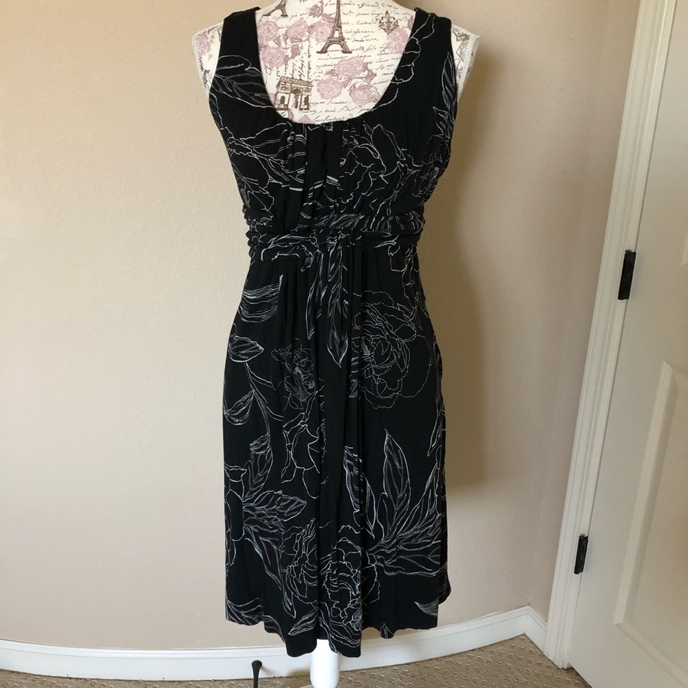 Soma mid length dress in like new condition Size L